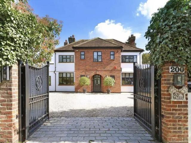 House for sale in Burnham, Swallow
