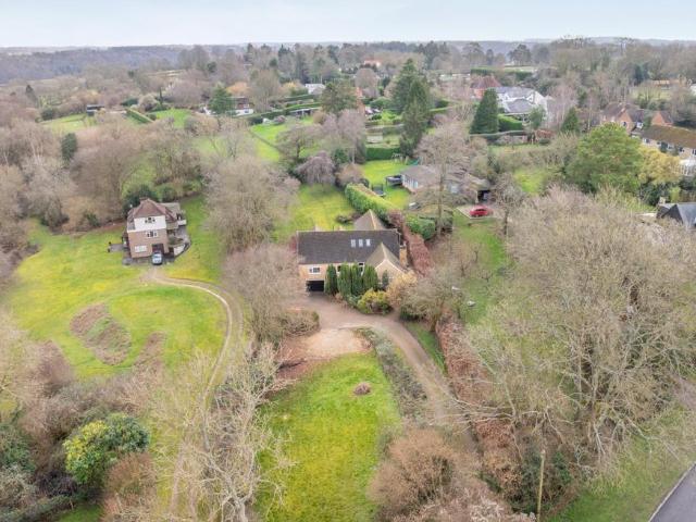 House for sale in Bledlow Ridge, Buckinghamshire