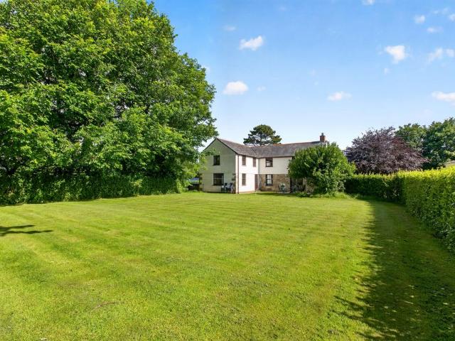 House for sale in Rosudgeon, Cornwall