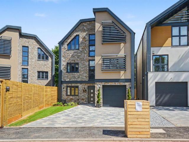House for sale in Attenborough, East Midlands