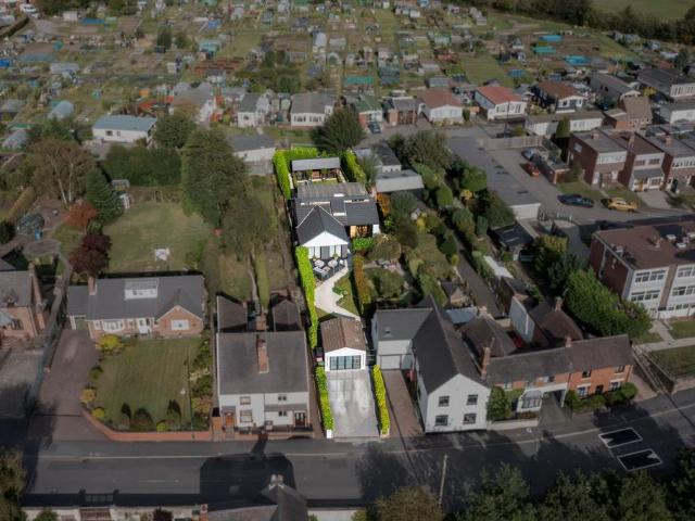 House for sale in Hartshill CP, Gun Hill