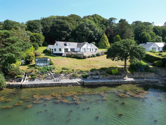 House for sale in Mawnan, Cornwall