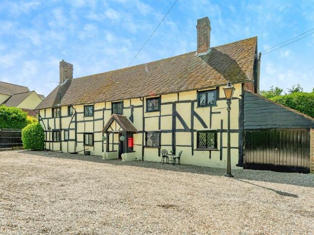House for sale in Three Bridges, Glynde
