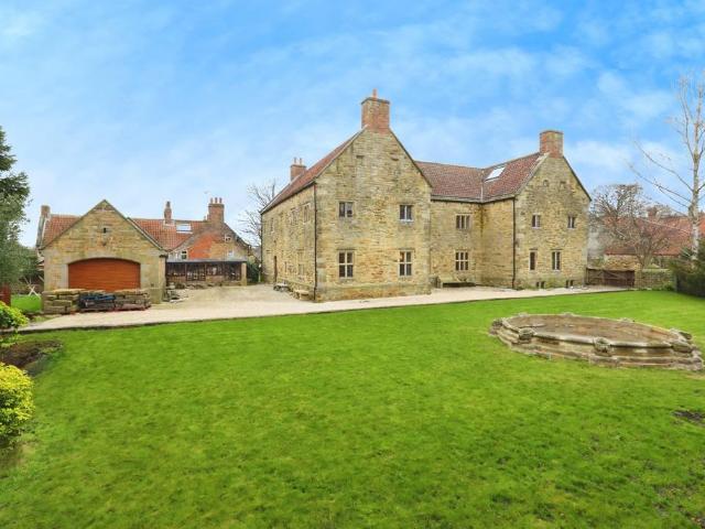 House for sale in Elmton, East Midlands