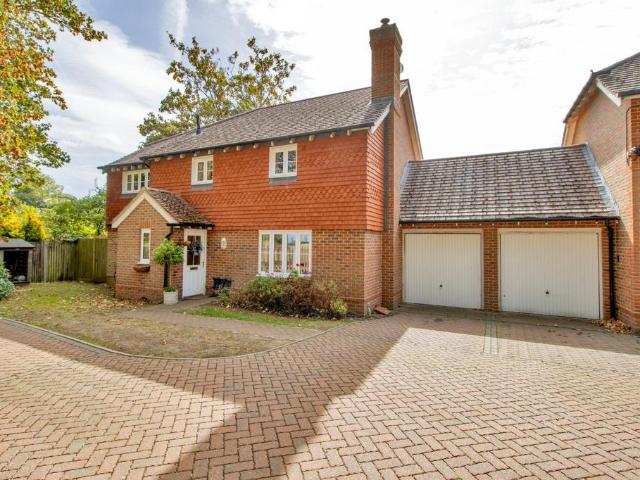 House for sale in Betsham, Dartford