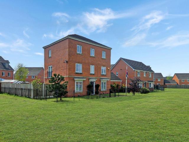 House for sale in Burnedge, Greater Manchester