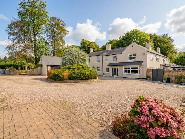 House for sale in Barwick in Elmet and Scholes, Barwick In Elmet