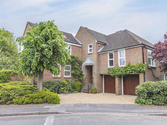 House for sale in Datchet