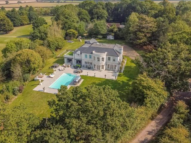 House for sale in Jealott's Hill, Bray