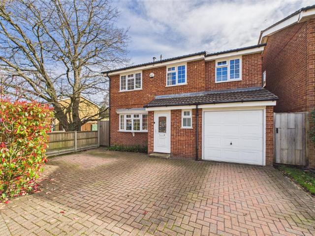 House for sale in Farnborough, Hampshire