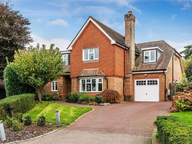 House for sale in Pachesham Park, Surrey