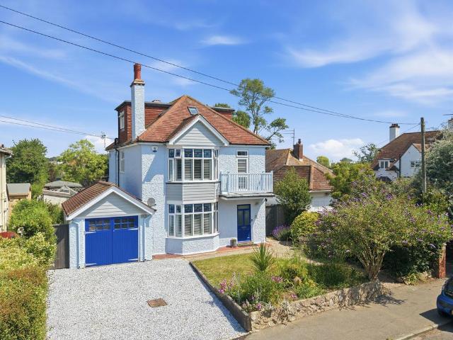 House for sale in Frinton and Walton, Dale Hill