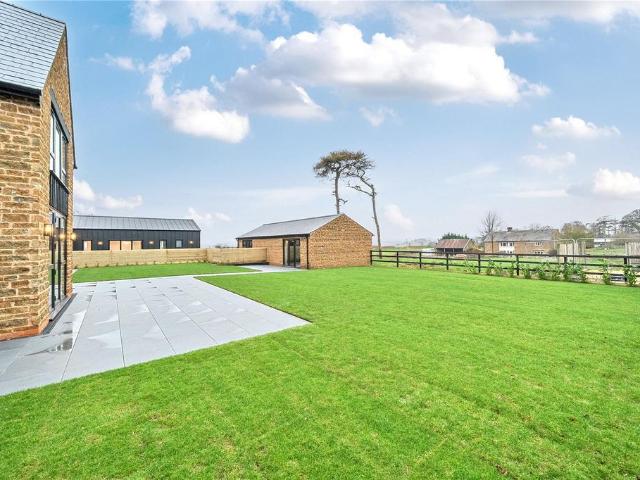 House for sale in Evershot, Oxfordshire