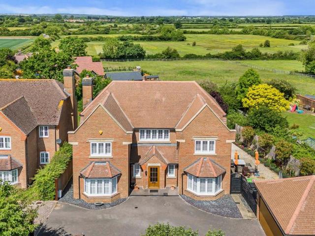 House for sale in Shabbington, Buckinghamshire