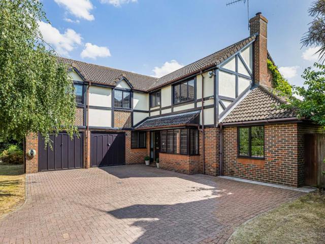 House for sale in Winnersh