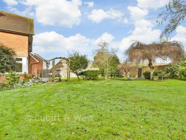 House for sale in Pachesham Park, Surrey