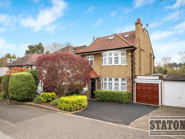 House for sale in Woodside Park, Greater London