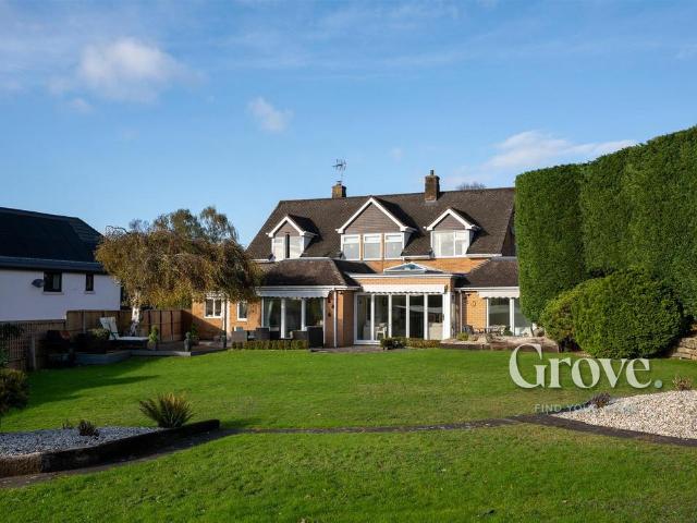 House for sale in Bromsgrove, Worcestershire