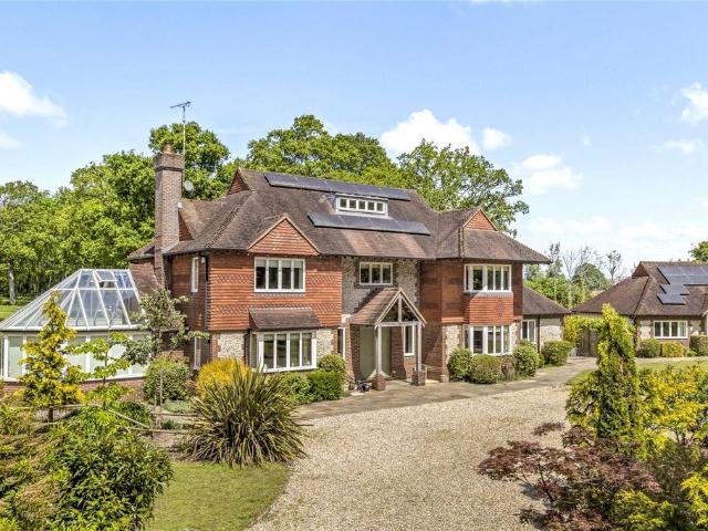 House for sale in Littlecote, West Sussex