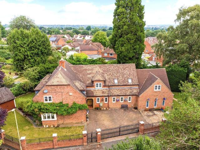 House for sale in Evershot, Oxfordshire