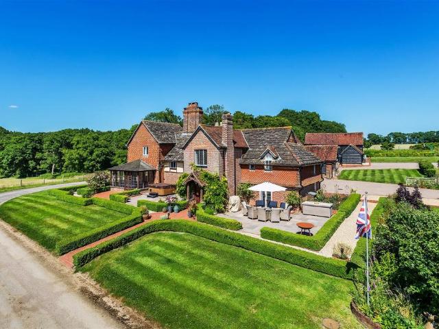 House for sale in Fole, Surrey