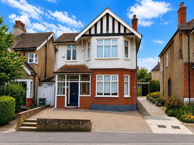 House for sale in Carshalton Beeches, Greater London