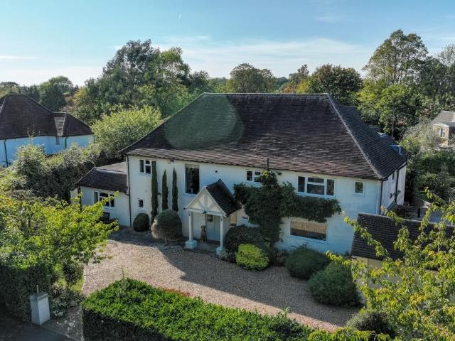 House for sale in Chalfont St. Peter, Denham