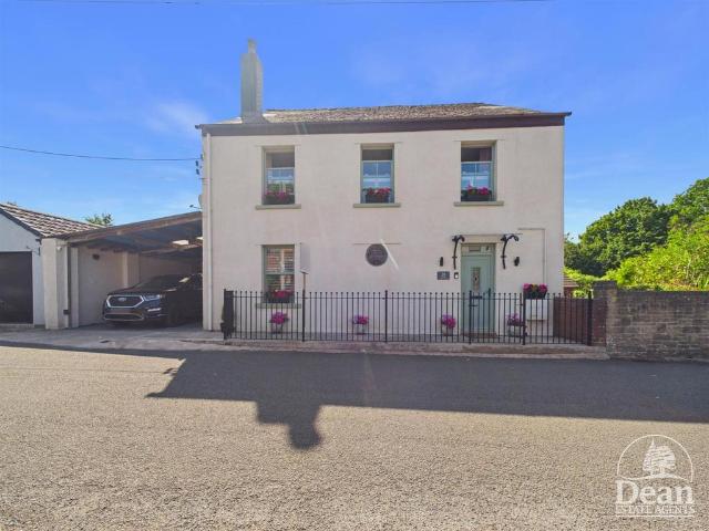 House for sale in Denecroft, Bromsberrow Heath