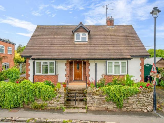 House for sale in Pembridge