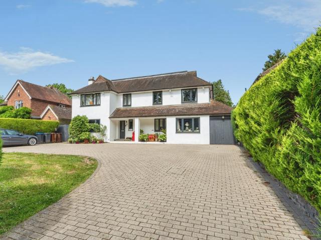 House for sale in Row Town, Surrey