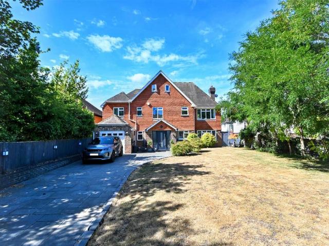 House for sale in Willingdon, Cross In Hand
