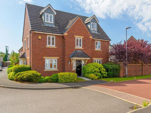 House for sale in Hood Manor, Warrington