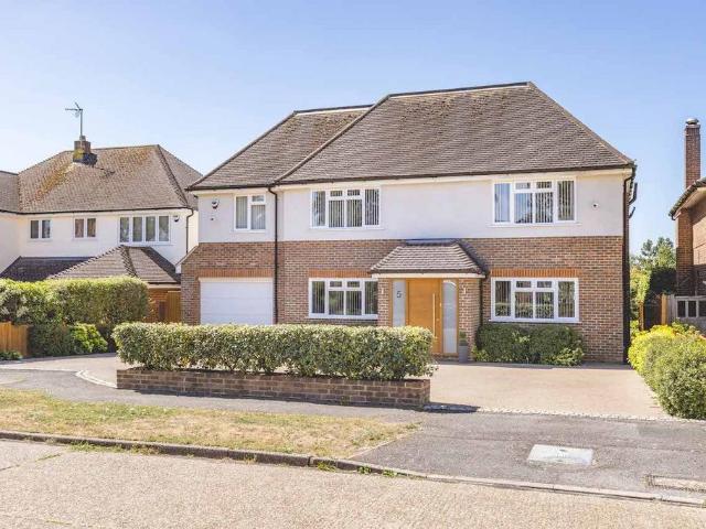 House for sale in Row Town, Surrey