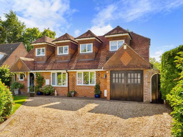 House for sale in Finchampstead