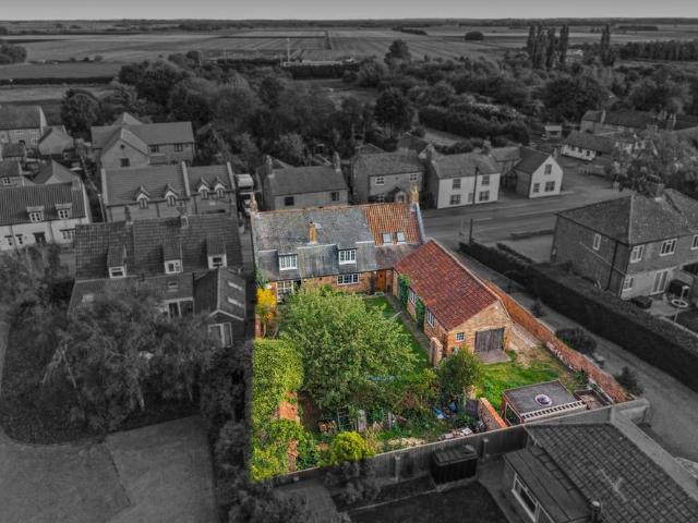 House for sale in Yaxley, Huntingdonshire