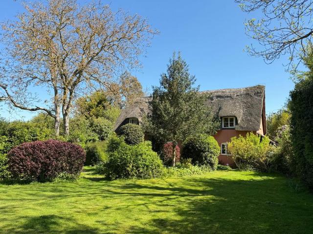 House for sale in Chelmondiston, Suffolk