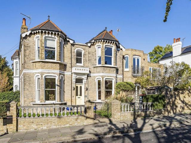 House for sale in Strand-on-the-Green, Greater London