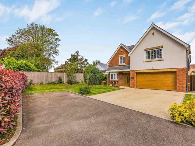 House for sale in Littlecote, West Sussex
