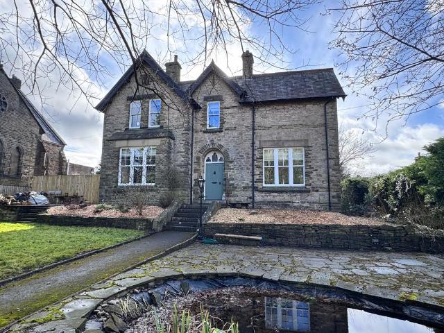 House for sale in Wash, Charlesworth