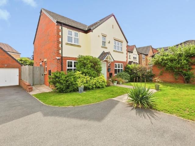 House for sale in Harlestone Manor, Northamptonshire
