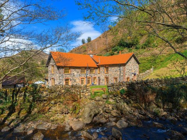House for sale in Capelulo, Wales