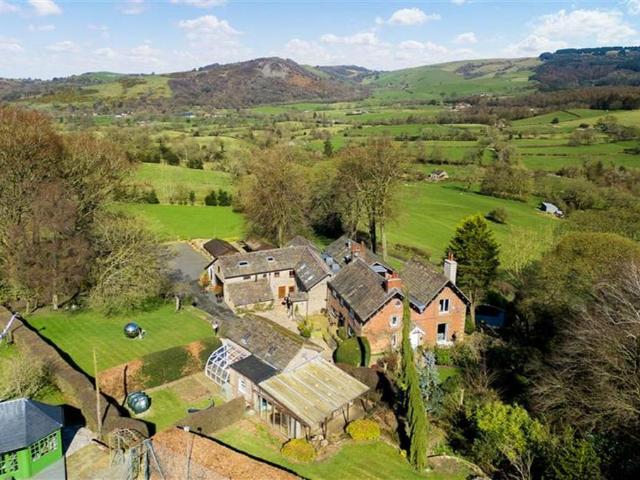 House for sale in Sutton