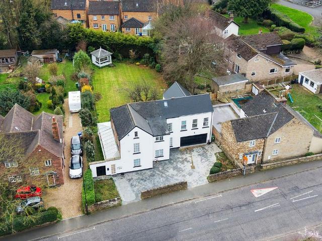House for sale in Loundsley Green, East Midlands