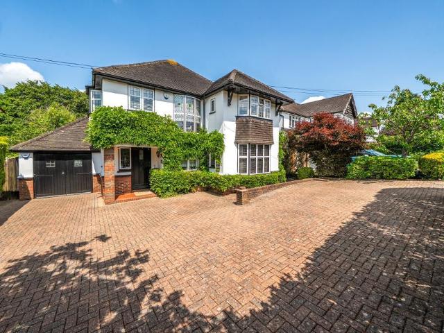House for sale in Sanderstead, Sanderstead