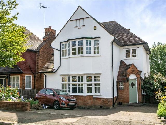 House for sale in High Barnet, Greater London