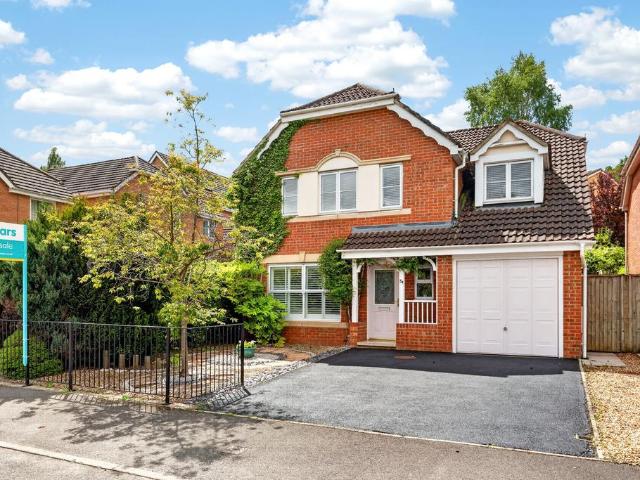 House for sale in Easthampstead, Bracknell