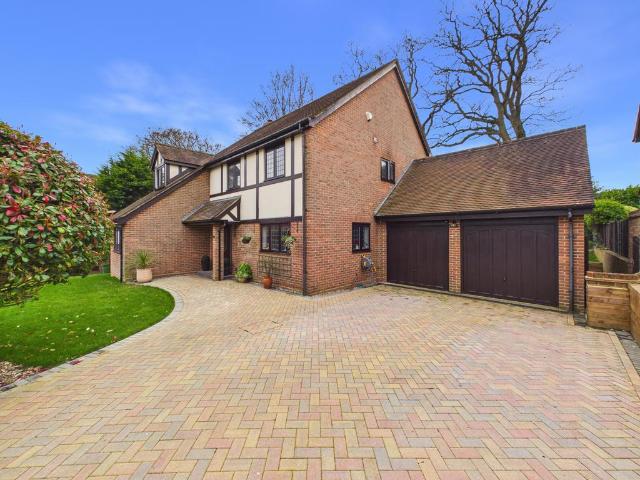 House for sale in Lunnon, Buckinghamshire