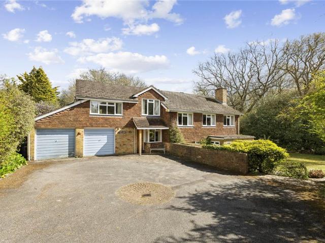 House for sale in Fole, Surrey