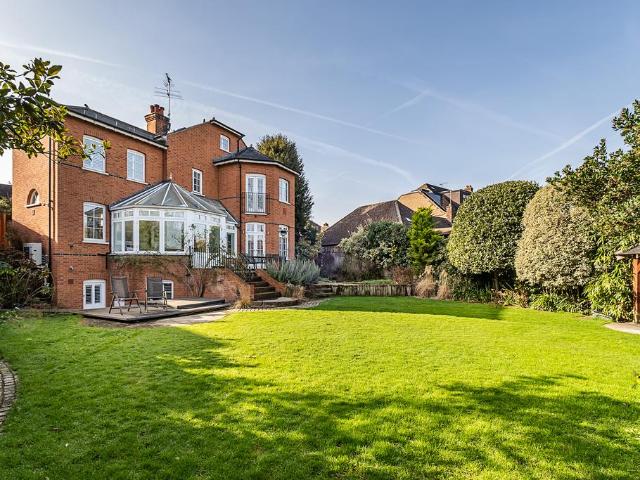 House for sale in London Borough of Richmond upon Thames, Greater London