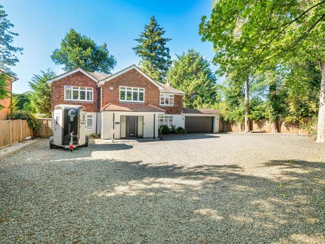 House for sale in Pachesham Park, Surrey